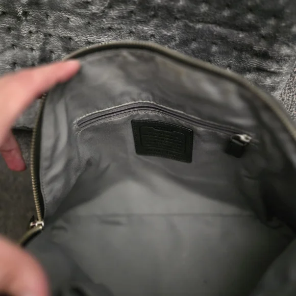 Coach Black Leather Women's Bag - Picture 6 of 8